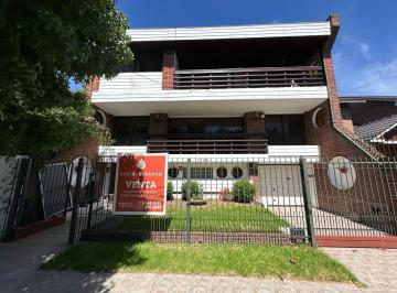 Fachada · Venta Importante Casa en Barrio Los Troncos!