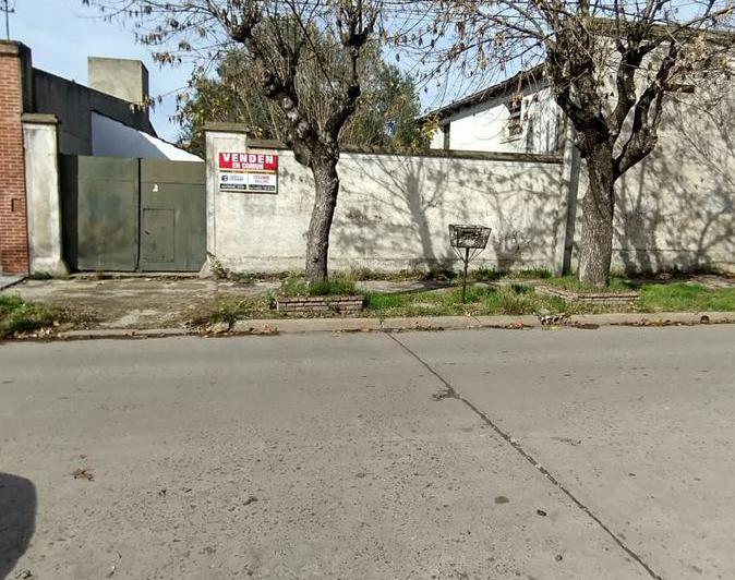 Terreno · 106m² · 3 Ambientes · 2 Cocheras
