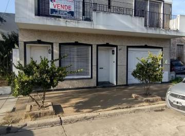 Casa · 165m² · 5 Ambientes · 1 Cochera · Casa en El Centro de General Belgrano