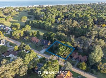 Terreno · 765m² · Lote en Venta Sobre El Golf en Pinamar