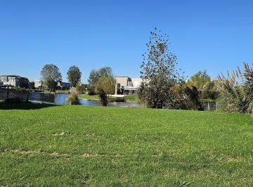 Terreno · 856m² · Lote en Venta El Canton Norte Al Agua Orientacion Este
