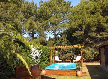 Casa · 92m² · 3 Ambientes · 1 Cochera · Cabaña Las Lomas Miramar con Pileta