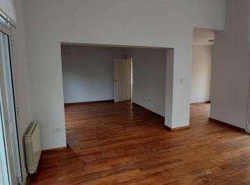 Casa · 364m² · 6 Ambientes · 2 Cocheras · 3 Dorm. - Lomas de La Carolina