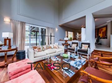 Casa · 476m² · 10 Ambientes · 2 Cocheras · 5 Dorm. + Gran Lote - Lomas de La Carolina