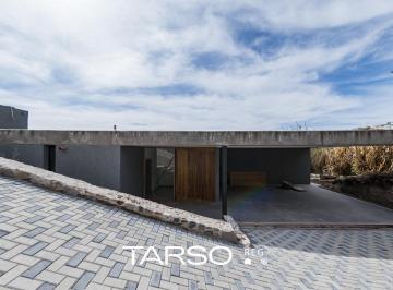 Casa · 281m² · 4 Ambientes · 2 Cocheras · Casa en Venta La Cuesta - Tres Dorm. - Una Sola Planta