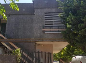 PH · 71m² · 3 Ambientes · 1 Cochera · PH en Venta en Avellaneda 5704 y Ruperto Godoy. Barrio Sto, Cabral