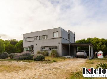 Casa de 4 ambientes, Punta Médanos · Casa en Lote: Lote E26 - Punta Medanos - C568