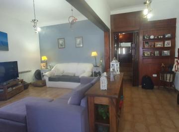 Casa de 3 ambientes, Bahía Blanca · Apto Credito - Zona Macrocentro - Usd 655 El Metro