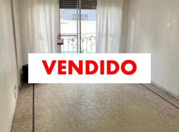 Departamento de 3 ambientes, Barracas · Tacuarí Al 1300 - Vendido