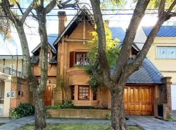 Casa de 6 ambientes, Morón · Casa de 6 Ambientes con Pileta en Castelar