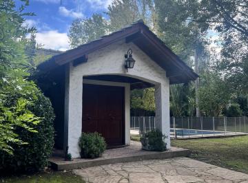 Casa · 280m² · 3 Dormitorios · 2 Cocheras · Chalet Clasico en San Diego