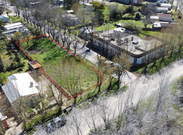 Terreno · 744m²