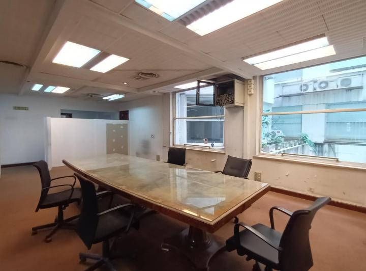 Oficina comercial · 270m² · 1 Cochera