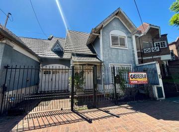 Casa · 145m² · 5 Ambientes · 1 Cochera · Casa en Lomas de Zamora Oeste