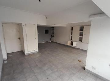 Oficina comercial · 100m² · 5 Ambientes · Oficina 100 m² Cub Frente a Estacion