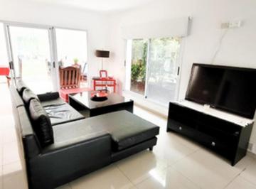 Casa · 251m² · 4 Ambientes · Casa a La Venta en Altos de Hudson I
