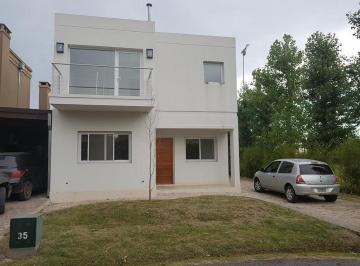 Casa · 125m² · 4 Ambientes · 2 Cocheras · Casa en Venta | Hábitat Residencias