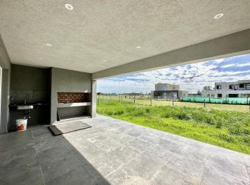 Casa · 120m² · 4 Ambientes · Casa en San Simon