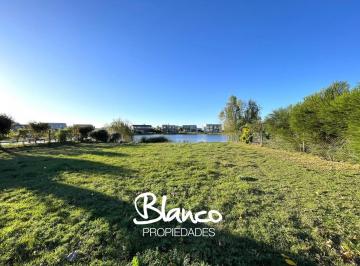 Terreno · 841m² · Lote en Venta en El Barrio El Cantón Golf, Escobar