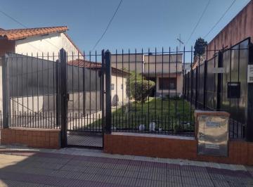 Casa en Venta de 3 ambientes Wilde · PH 3 Ambientes Al Frente con Jardín y Terraza en Wilde