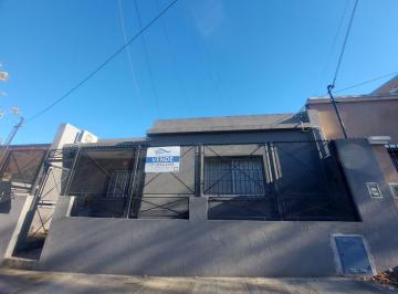 Casa · 100m² · 3 Ambientes · Casa Apta Credito a La Venta Refaccionada a Nuevo Bella Vista Calle Moine 300