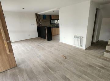 Casa · 150m² · 4 Ambientes · 1 Cochera · Se Vende Duplex en Housing en Barrio Arguello - Se Ofrece Financiacion