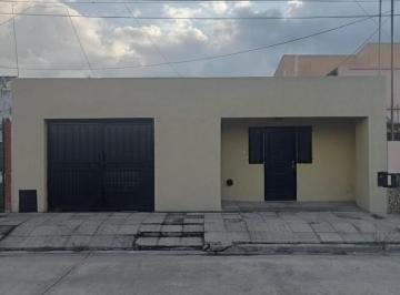 Casa · 142m² · 3 Ambientes · 1 Cochera · Casa Barrio Zapiola Lujan
