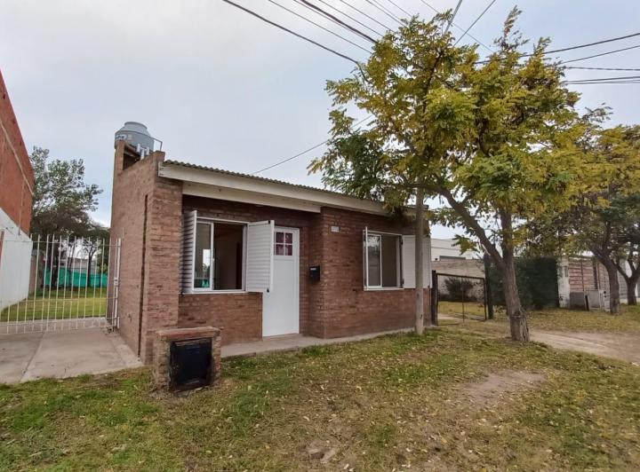 Casa en alquiler en Bahia Blanca · 3 ambientes