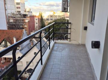 Departamento de 3 ambientes, Villa Urquiza · Semipiso 3 Amb Sin Muebles con Cochera Contrafrente con Balcón