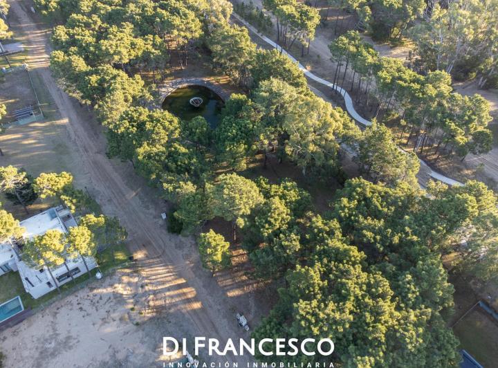 Terreno · 987m²