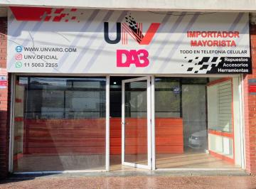 Daniel Weksler Inmuebles. Excelente ubicación comercial. Local de 7 metros de fr · Local con 2 Baños y 6 Box. Ideal Centro de Estética