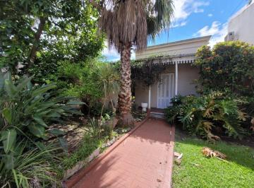 Casa de 4 ambientes, Rosario · Casa en Venta en Alberdi con Lote de 350 m²
