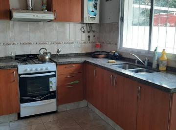 Departamento · 177m² · 3 Ambientes · 3 Departamentos en Venta de 2 Dorm. B° Bella Vista