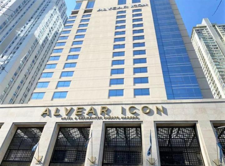 Exclusivo Departamento 2 Ambientes con Cochera y Vista Al Dique en Alvear Icon!