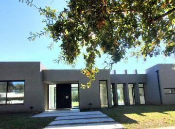 GBB-GBB-1201_2 · Alquiler de Casa 5 Ambientes en San Joaquín, Exaltación Cruz