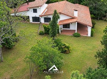 Casa · 280m² · 4 Dormitorios · Casa en Calderilla