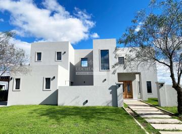 LHP-LHP-2494_2 · Casa en Venta a La Laguna - Área 5 - San Matias Escobar