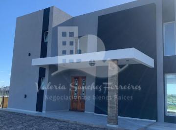 Casa · 180m² · 4 Ambientes · Casa a La Venta, en Sebastián Gaboto, Pueblos del Plata