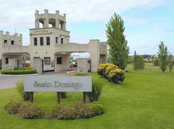 Terreno · 900m² · Gran Lote de 900 m² con Vista y Salida a La Laguna, Barrio Santo Domingo