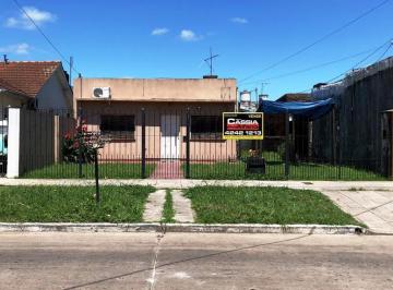 Casa · 120m² · 3 Dormitorios · 4 Cocheras · Casa - Lomas de Zamora Oeste