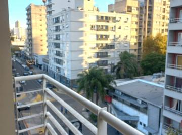 Balcón al frente sobre Pellegrini · Excelente Departamento 2 Ambientes a Dos Cuadras Estación de Lomas de Zamora