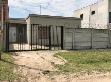 Casa · 60m² · 3 Ambientes · 1 Cochera · Casa Venta Reja Grande 3 Ambientes Apta Credito