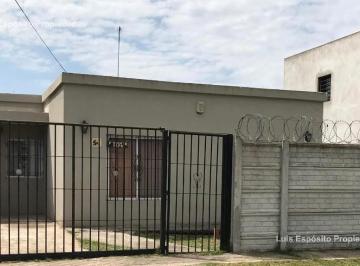 Casa · 60m² · 3 Ambientes · 1 Cochera · Casa Venta Reja Grande 3 Ambientes Apta Credito
