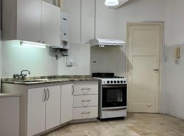 Departamento de 6 ambientes, Córdoba · Amplio Departamento con Balcón Frente a Plaza España