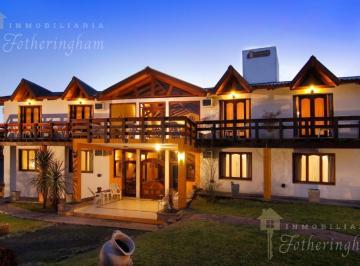 Hotel · 424m² · 8 Dormitorios · 8 Cocheras · Espectacular Posada en Venta | Villa General Belgrano | Calamuchita