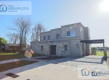Casa de 9 ambientes, Pilar · Casa en Venta con Vista Al Golf en Estancias del Pilar - Golf - Pilar