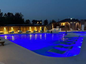 Pileta exterior · Espectacular Complejo de Cabañas Premiun con Pileta Climatizada en Nono