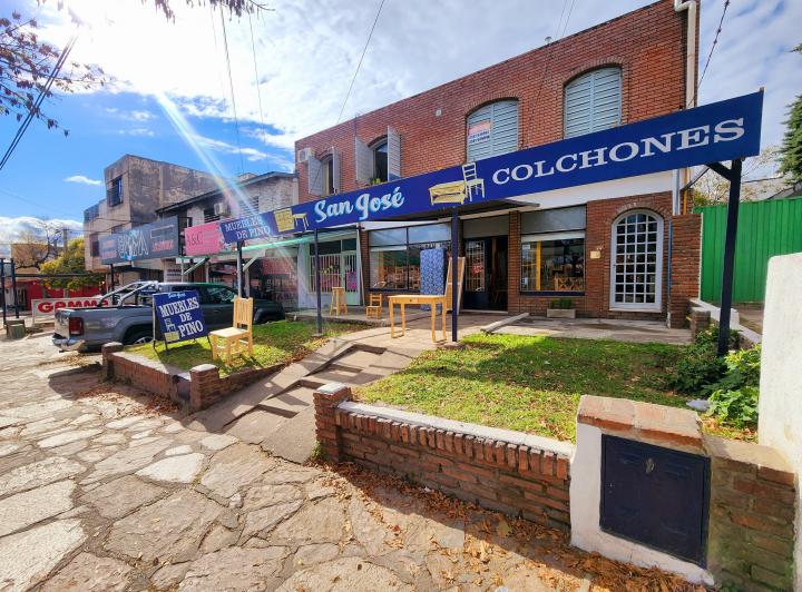 Local comercial · 180m² · 3 Ambientes