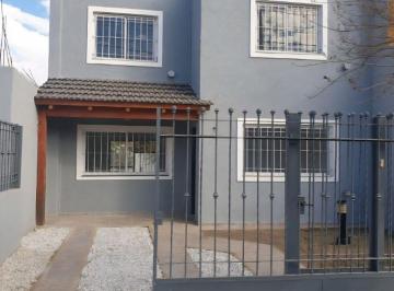 Casa de 3 ambientes, Córdoba · Duplex Nuevo Poeta Lugones 3 Dorm