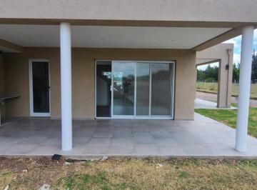 Casa · 130m² · 4 Ambientes · 1 Cochera · Excelente Duplex en Fincas de San Vicente